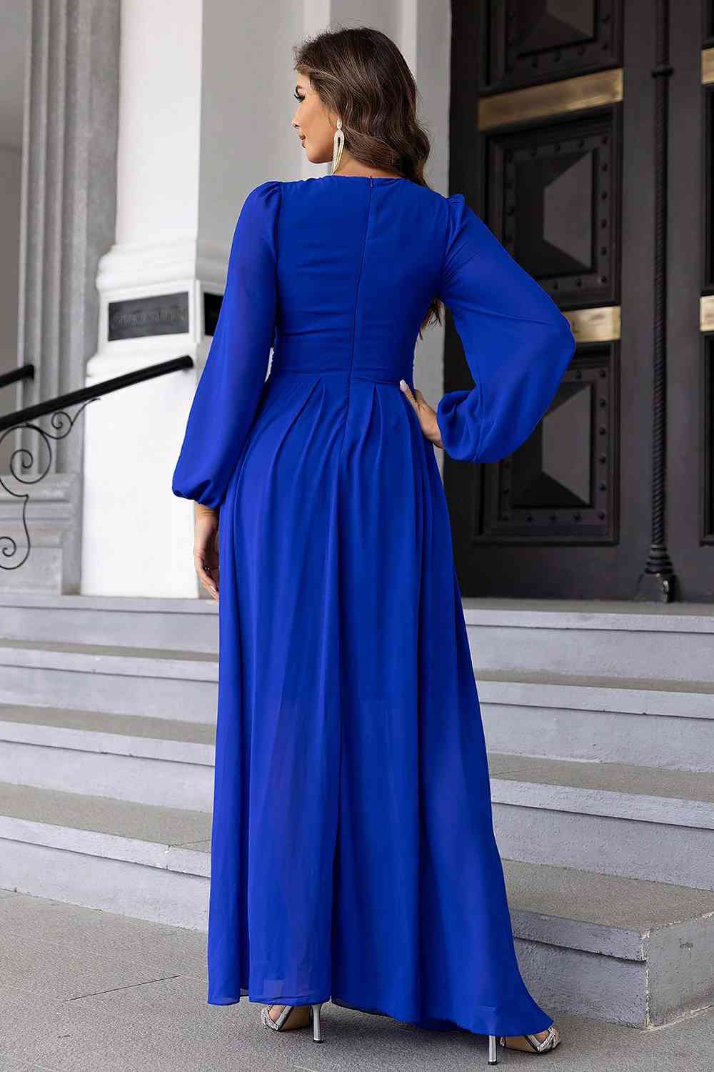 Twist Front Cutout Long Sleeve Dress Camino Las Palmas Twist Front Cutout Long Sleeve Dress Camino Las Palmas